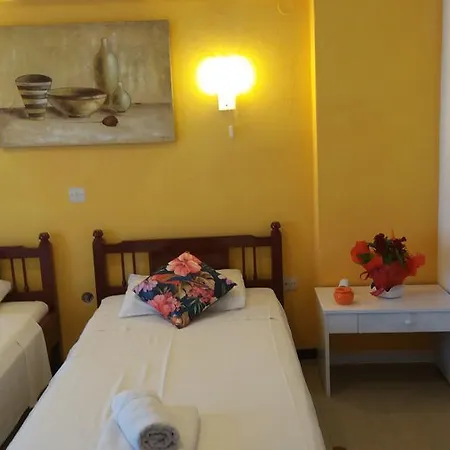 Sol E Mar Sea Side View Guesthouse Perama  Exterior photo
