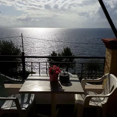 Sol E Mar Sea Side View Guesthouse Perama  Exterior photo